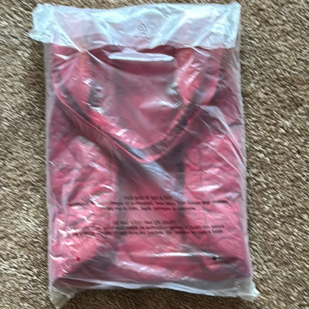 Victoria’s Secret Red Heart Quilted Tote Bag - Picture 3 of 4